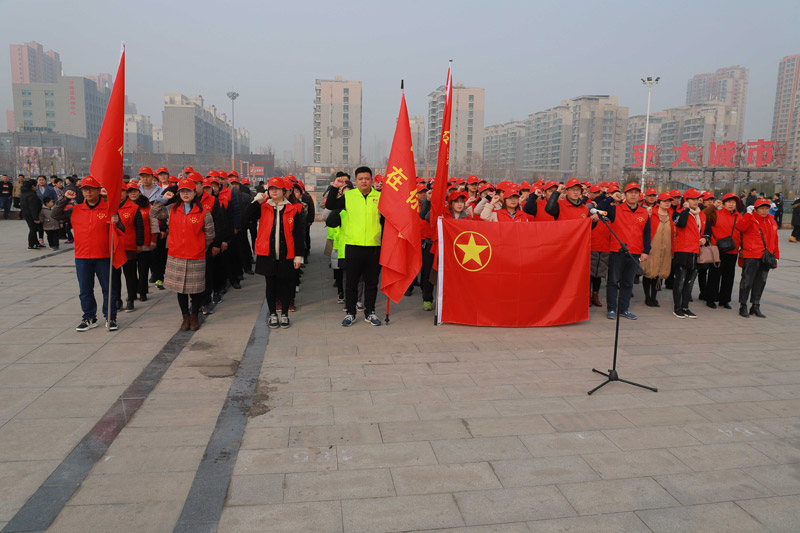 踐行雷鋒精神 “長田人?樂善行”志愿者服務(wù)隊(duì)在行動